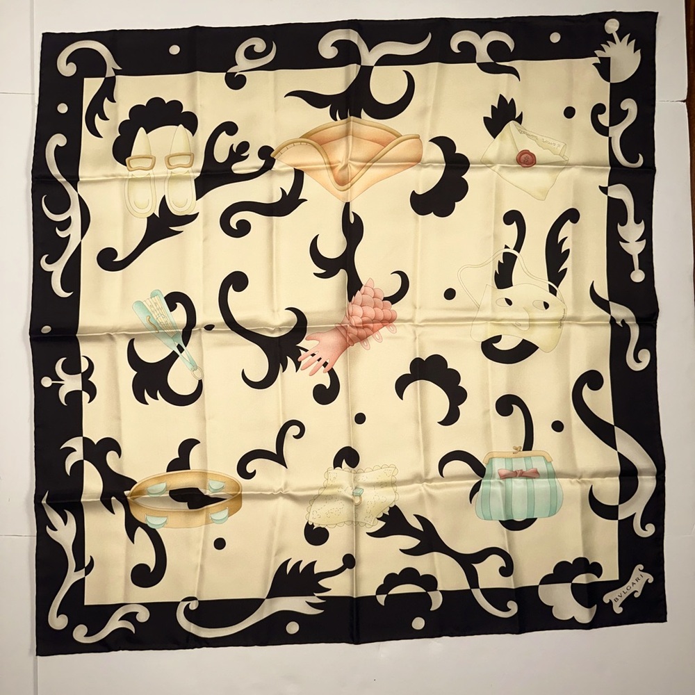 BVLGARI silk twill scarf made in Italy 34x34